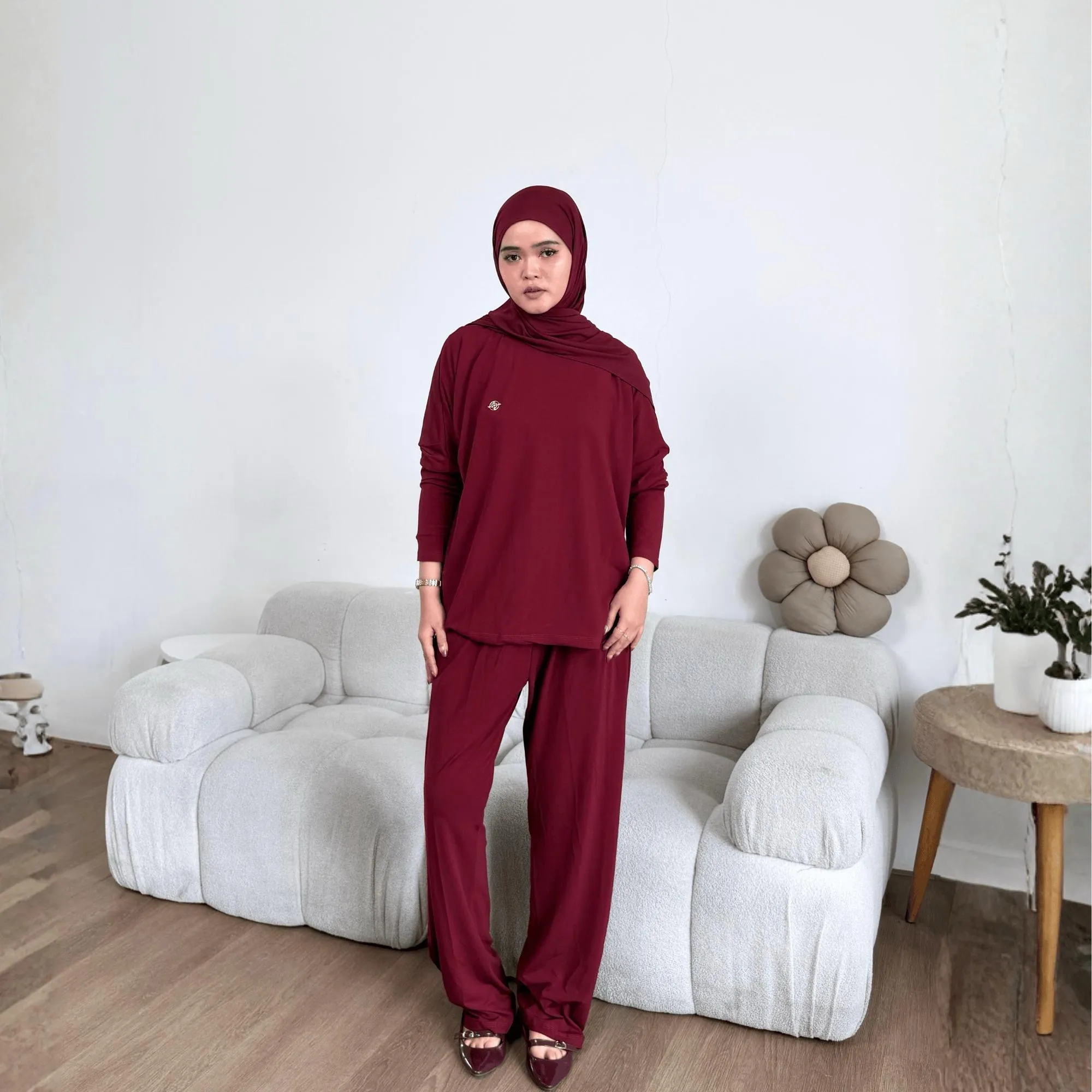 Nadine Oneset Busui (tanpa hijab)