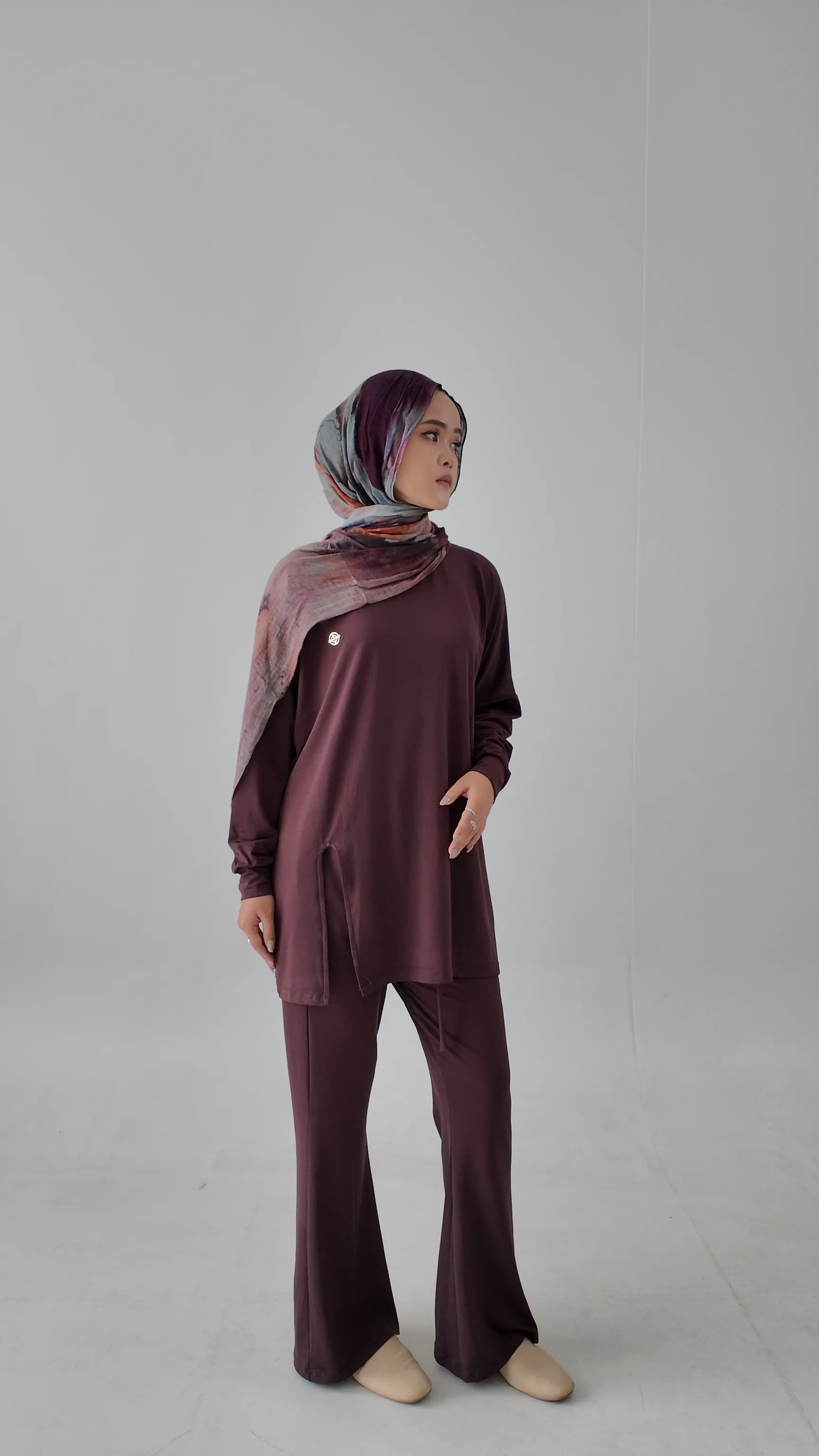 Verlyn Oneset (tanpa hijab)