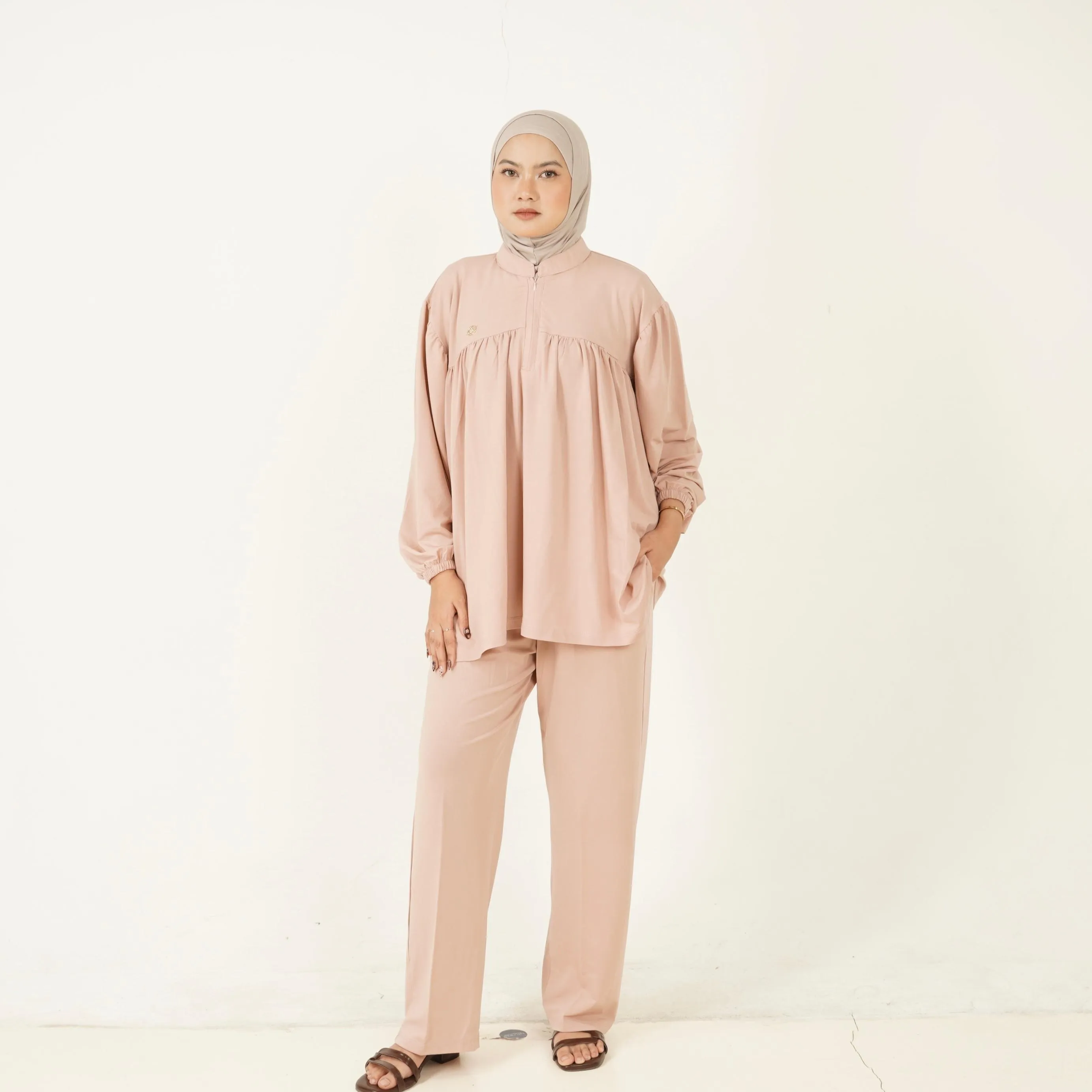 Jasmine Oneset